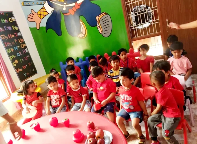 Playgroup Program classroom activities at Kiddie Clouds Lucknow